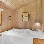 Holiday home Paradiset *