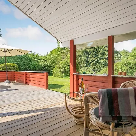 Paradiset Holiday home Tranekaer